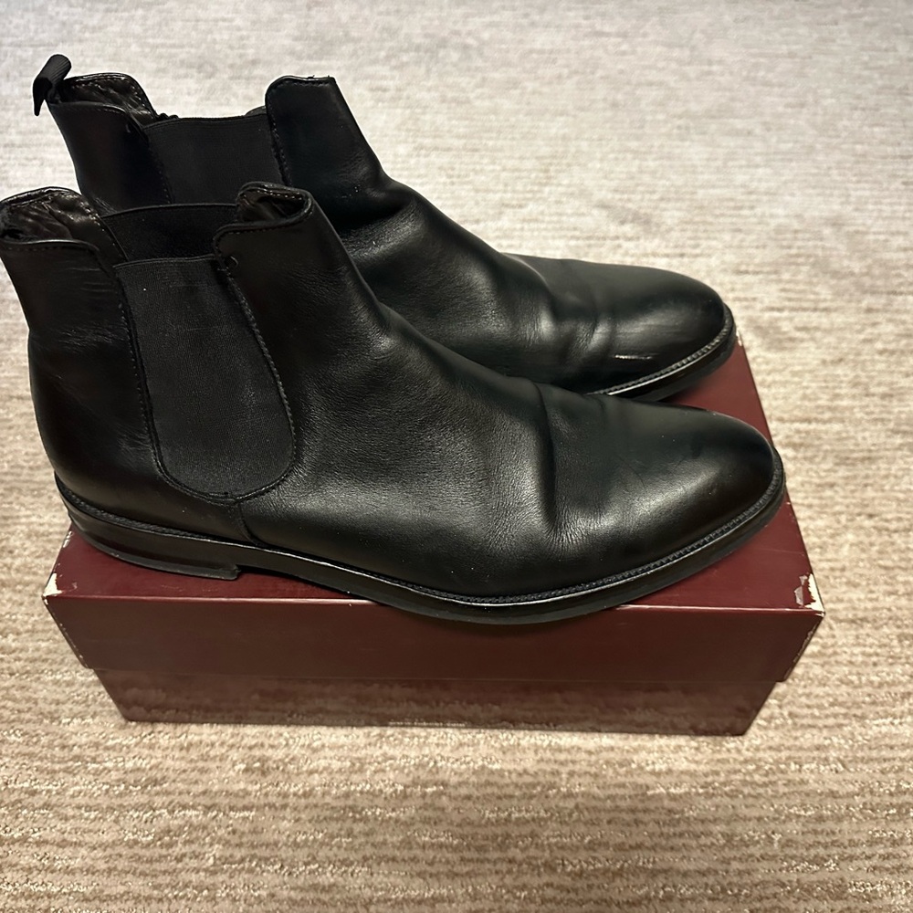 Men's Black Leather Chelsea Boots